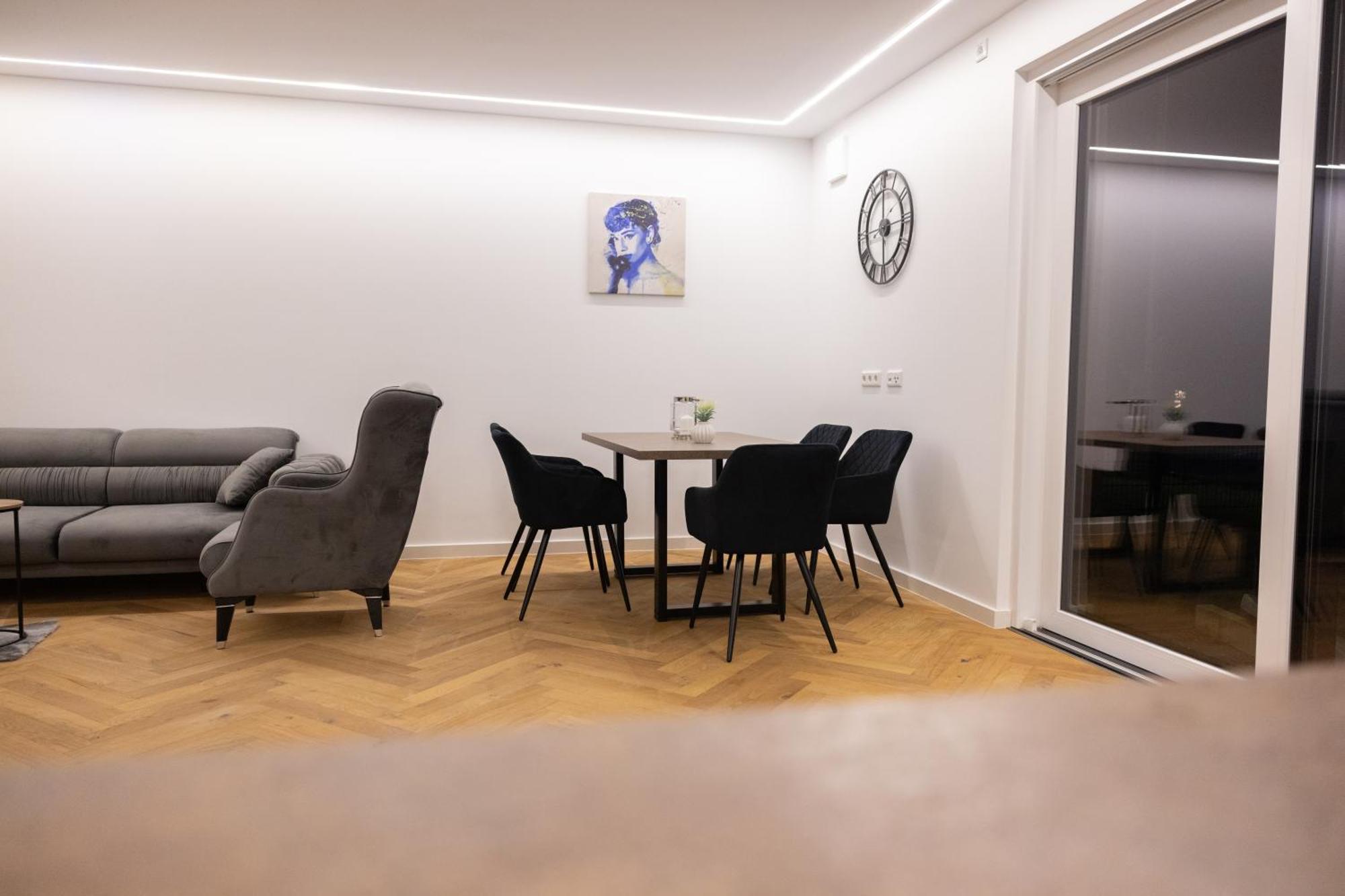 Neubau Apartment Mit Kamin Und Terrasse In Premium Lage Parkplatz Inklusive Bielefeld Eksteriør bilde